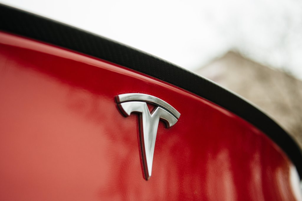 Tesla kan miste fodfæste i New York: Licensen på spil