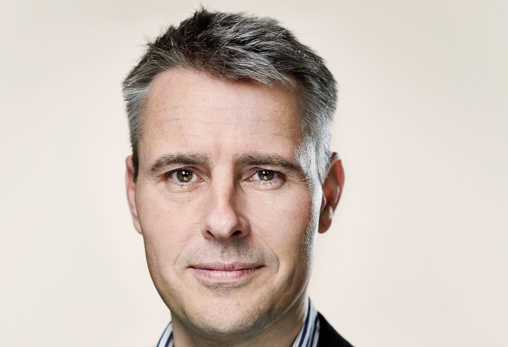 Henrik Sass Larsen smidt ud: Historisk brud i Socialdemokratiet