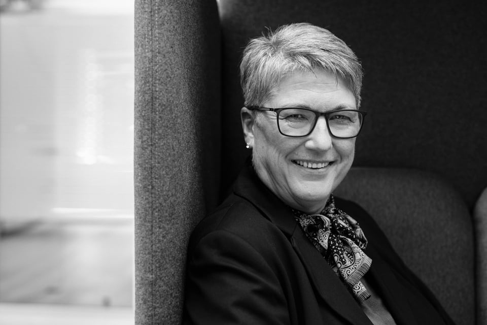 Halvdelen af danskerne tier om løn, men de unge vil bryde tabuet
