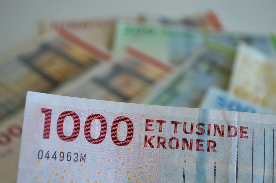 Mange vil tro, de sparer skat – men én gave kan koste over halvdelen
