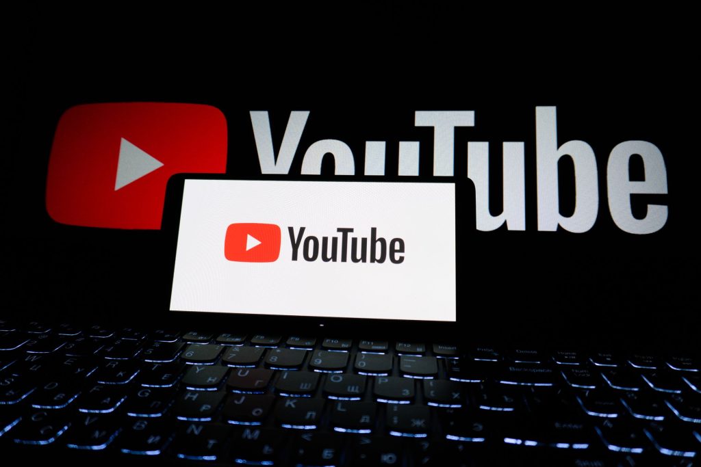 YouTube går til modangreb efter historisk dom om afhængighed