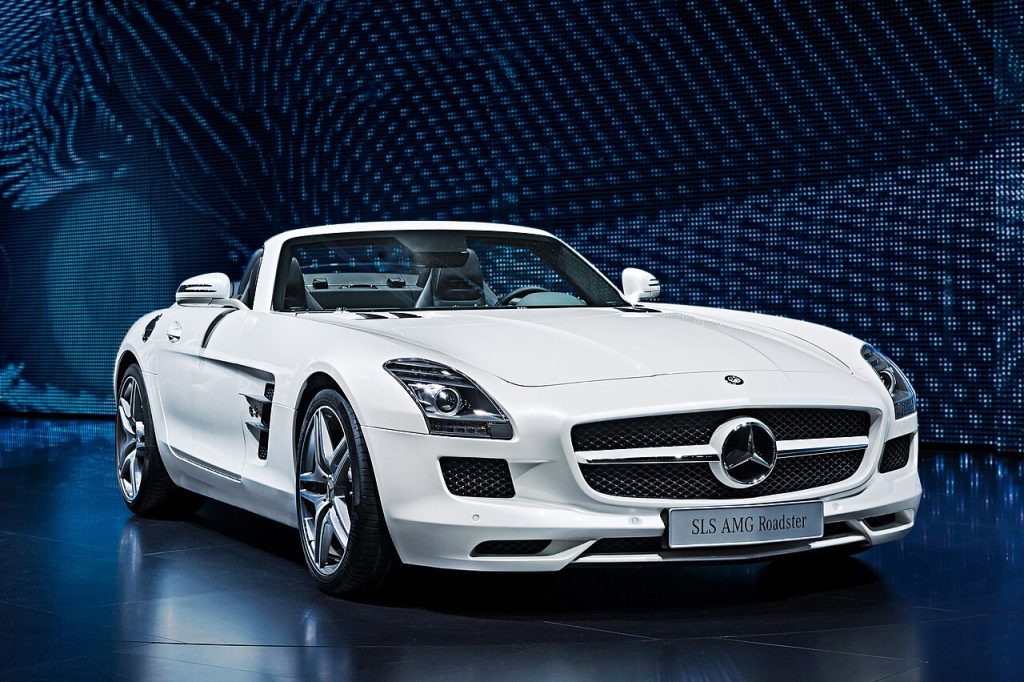 Mercedes-ejere sagsøger bilgigant: AMG-logo skulle have brændemærket dem