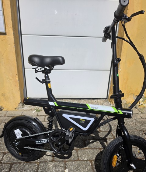 Test: Denne foldbare elcykel koster under 4.000 kroner – og den er bedre, end prisen antyder