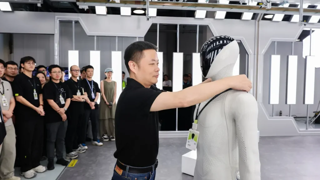XPENG åbner ny robotfabrik: Vil serieproducere humanoid robot inden årets udgang