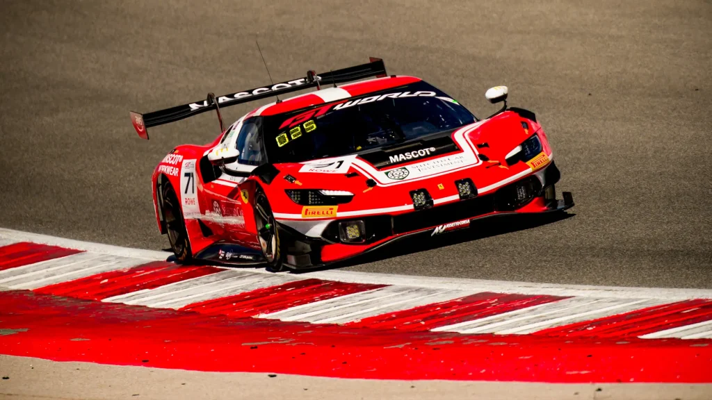 Frederik Schandorff starter fra pole position – dansk team kan stadig vinde GTWC-titlen