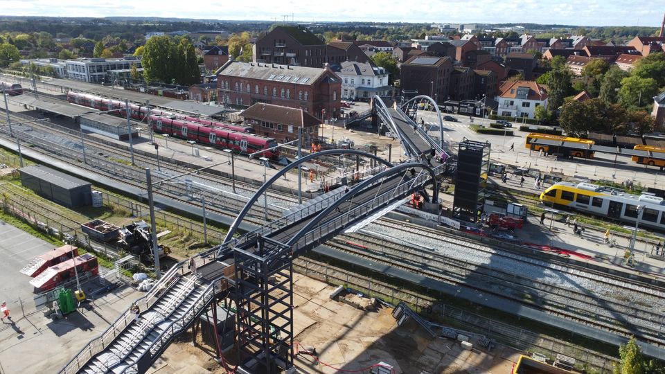 Største element i Hillerød Stations ombygning er åbnet – nu følger elevatorer og længere spor