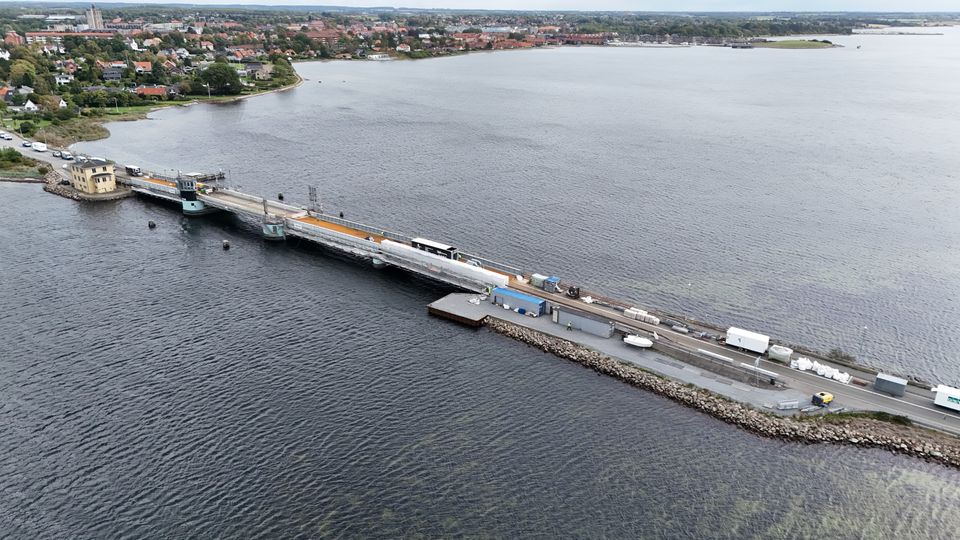 Kronprins Frederiks Bro forbliver lukket en uge længere efter vejrforsinkelse