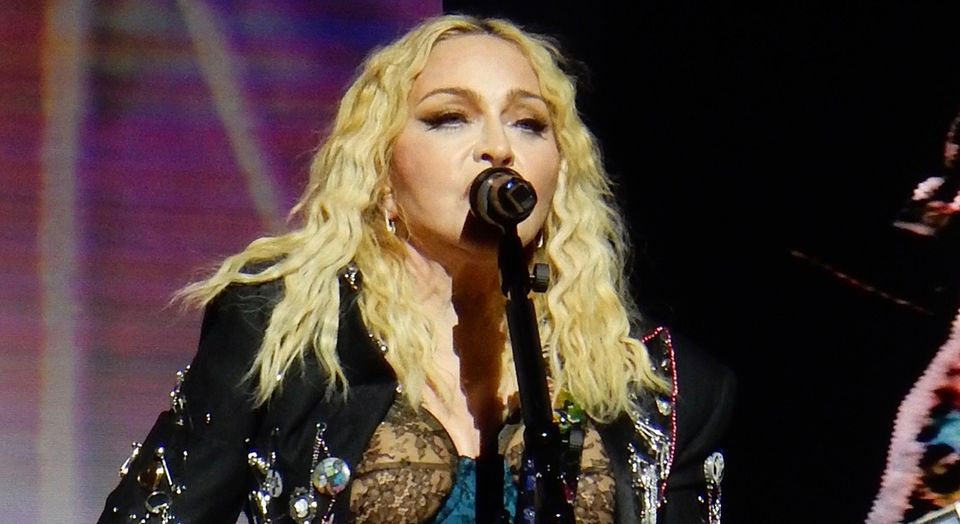 Madonnas stemme trodser det forventede aldersmønster – forskere peger på bevidst imagegreb